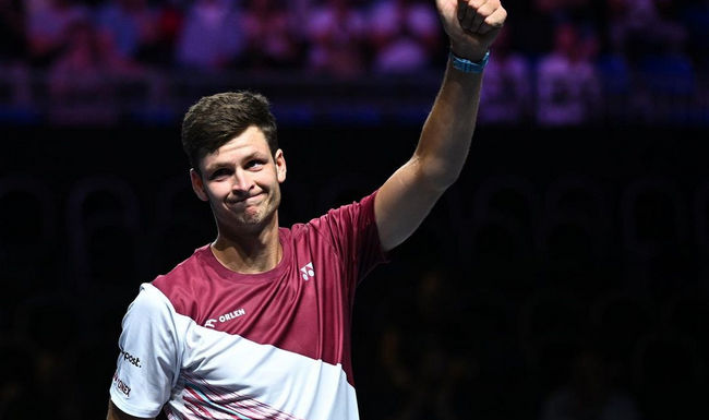 Мец. Вавринка одолел Имера на пути в 1/2 финала, Хуркач продолжает защиту титула