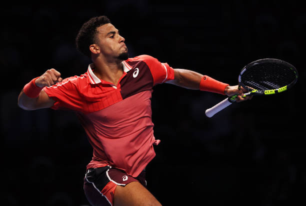 Next Gen ATP Finals. Фис выиграл стартовый матч в пяти сетах, Коболли победил прошлогоднего полуфиналиста