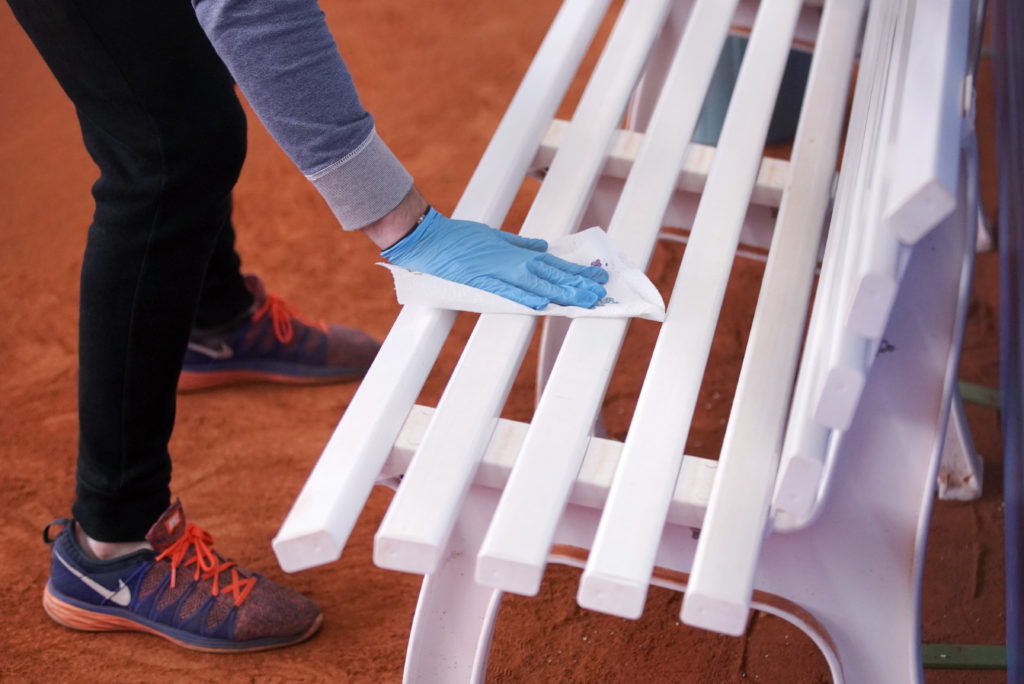 Чемпион выставочного турнира получил в качестве приза туалетную бумагу