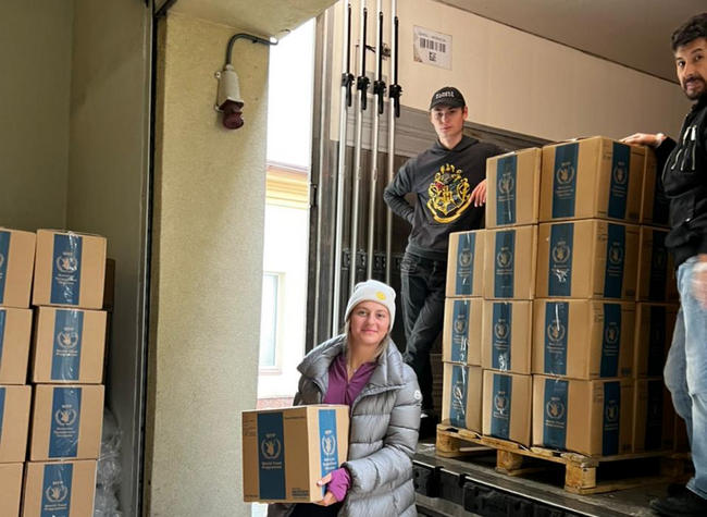 "Приятно быть полезной": Марта Костюк рассказала о гуманитарной помощи для трех областей Украины "Приятно быть полезной": Марта Костюк рассказала о гуманитарной помощи для трех областей Украины