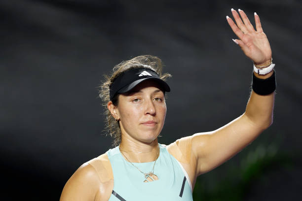 WTA Finals. Пегула выиграла третий матч подряд на турнире, Соболенко и Рыбакина не смогли завершить свой поединок