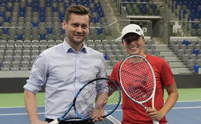 Министр спорта Польши: "Меня не будет на матчах Швёнтек в Варшаве, если ей придется играть против россиянки или белоруски"