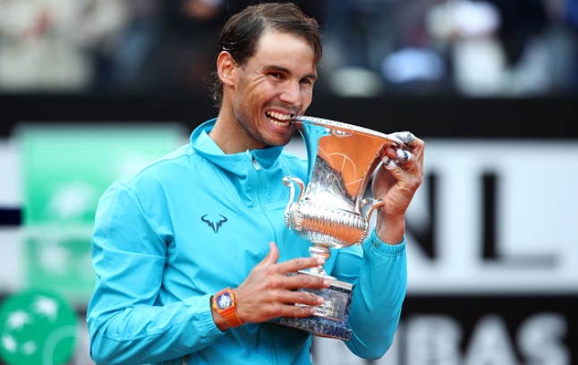 Рим. Надаль завоевал свой первый титул в этом сезоне Рим. Надаль завоевал свой первый титул в этом сезоне