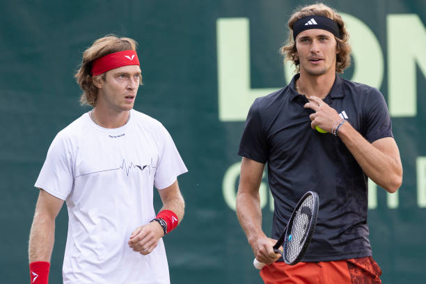 Александр Зверев: "Я не думаю, что Рублёва стоит наказывать за то, что он родился в стране, которая сейчас находится в состоянии войны"