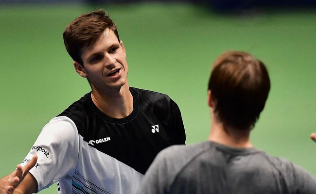 Астана. Хуркач справился с Бубликом, Джокович уверенно вышел в 1/4 финала Астана. Хуркач справился с Бубликом, Джокович уверенно вышел в 1/4 финала