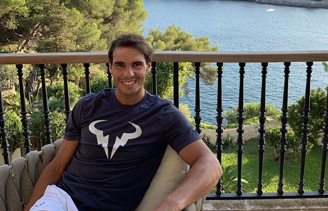 Рафаэль Надаль: "В последнем гейме финала мне уже было трудно дышать. Сейчас я валяюсь на диване и смотрю сериалы" Рафаэль Надаль: "В последнем гейме финала мне уже было трудно дышать. Сейчас я валяюсь на диване и смотрю сериалы"