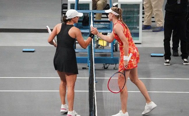 World Tennis League. Команды Рыбакиной и Бадосы одержали победы в первый игровой день