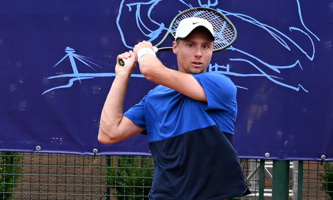 Острава. Крутых не смог выйти в четвертьфинал турнира Острава. Крутых не смог выйти в четвертьфинал турнира