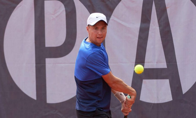 Валенсия. Крутых выиграл свой стартовый матч Валенсия. Крутых выиграл свой стартовый матч