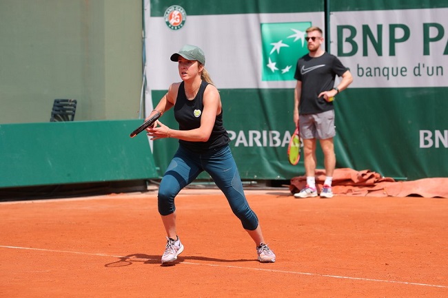 Свитолина провела тренировку с Барти на кортах Ролан Гаррос (ВИДЕО) Свитолина провела тренировку с Барти на кортах Ролан Гаррос (ВИДЕО)