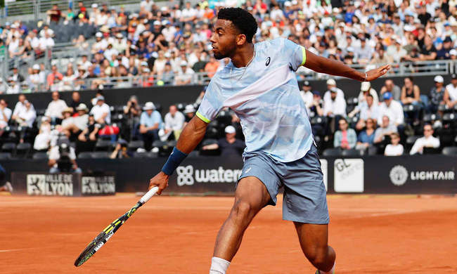 Лион. 18-летний француз впервые сыграет в финале турнира ATP, Серундоло с "баранкой" победил действующего чемпиона