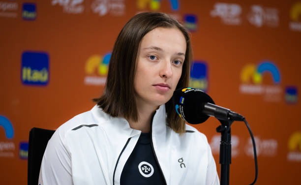 Ига Швёнтек: "Для меня война - это не политика, это страдания людей, а сам спорт часто просто используется для политики" Ига Швёнтек: "Для меня война - это не политика, это страдания людей, а сам спорт часто просто используется для политики"