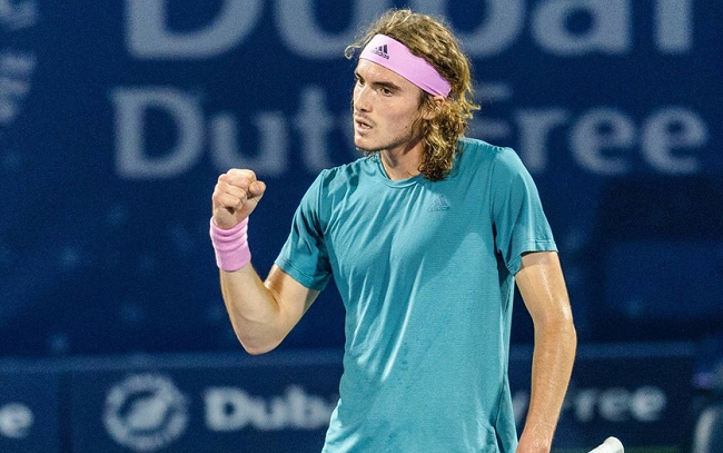 Дубай. Циципас в трехчасовом полуфинале одолел Монфиса Дубай. Циципас в трехчасовом полуфинале одолел Монфиса