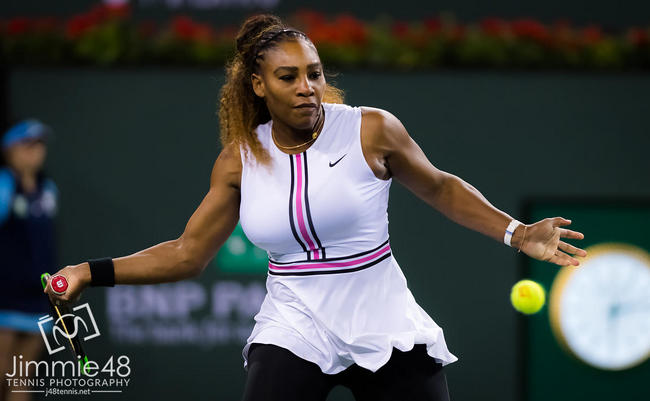 Майами. Серена Уильямс снялась с матча третьего круга Майами. Серена Уильямс снялась с матча третьего круга