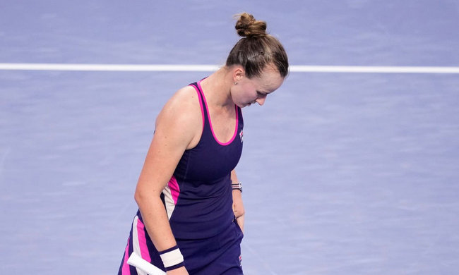 WTA Elite Trophy. Крейчикова проиграла Касаткиной в трёх сетах