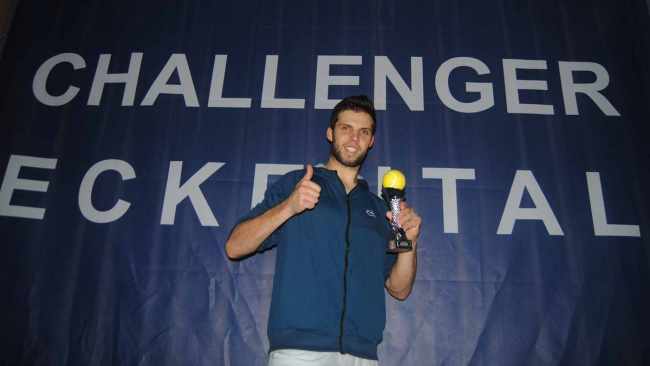 ATP Challenger Tour. Чемпион юниорского US Open завоевал свой дебютный титул, Дакворт выиграл третий челленджер в сезоне