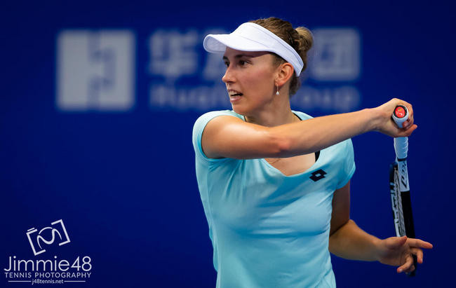 WTA Elite Trophy. Мертенс и Кенин выиграли первые матчи на турнире WTA Elite Trophy. Мертенс и Кенин выиграли первые матчи на турнире