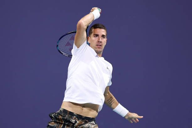 Майами. Коккинакис отыграл три матчбола Бергса, Сонего победил Тима Майами. Коккинакис отыграл три матчбола Бергса, Сонего победил Тима