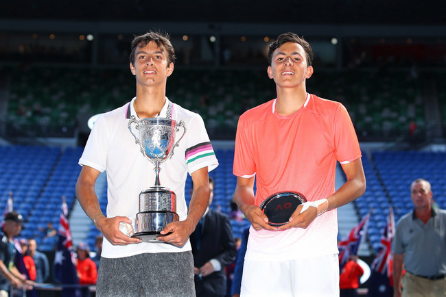 Australian Open. Таусон повторила достижение Возняцки, Музетти стал первым чемпионом в Мельбурне из Италии Australian Open. Таусон повторила достижение Возняцки, Музетти стал первым чемпионом в Мельбурне из Италии