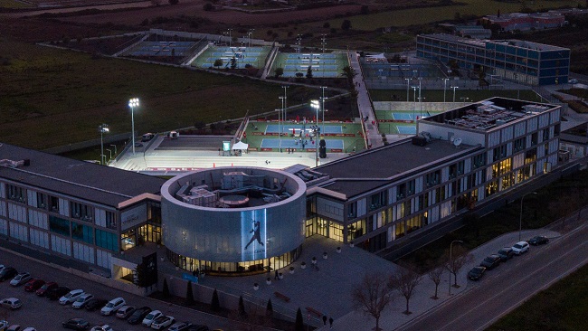 В академии Рафаэля Надаля хотят организовать теннисный лагерь и провести соревнования среди топ-игроков