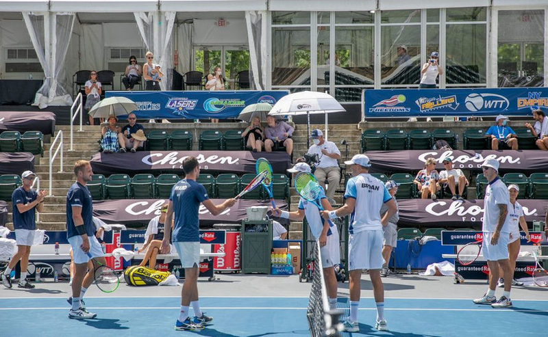 Зрители на командном турнире в США не соблюдают масочный режим, несмотря на изначальные правила (ФОТО) Зрители на командном турнире в США не соблюдают масочный режим, несмотря на изначальные правила (ФОТО)