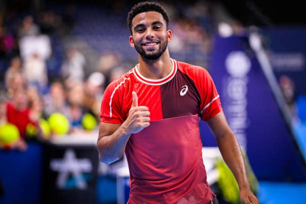 Антверпен. Фис в двух сетах победил Циципаса и сыграет в финале против Бублика