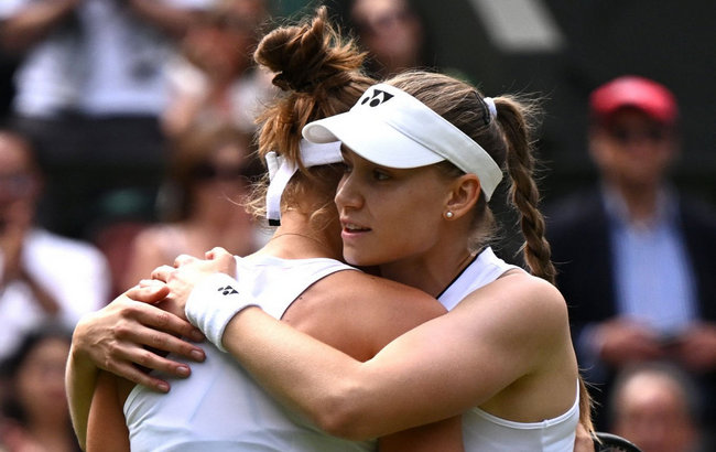 Уимблдон. Рыбакина прошла в четвертьфинал турнира после отказа соперницы в первом сете