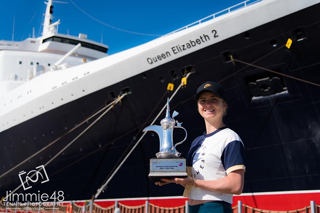 Свитолина посетила легендарный лайнер-отель на набережной в Дубае