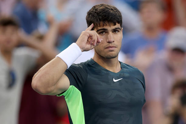 Цинциннати. Алькарас отыграл матчбол Хуркача и вышел в финал, где сыграет против Джоковича Цинциннати. Алькарас отыграл матчбол Хуркача и вышел в финал, где сыграет против Джоковича