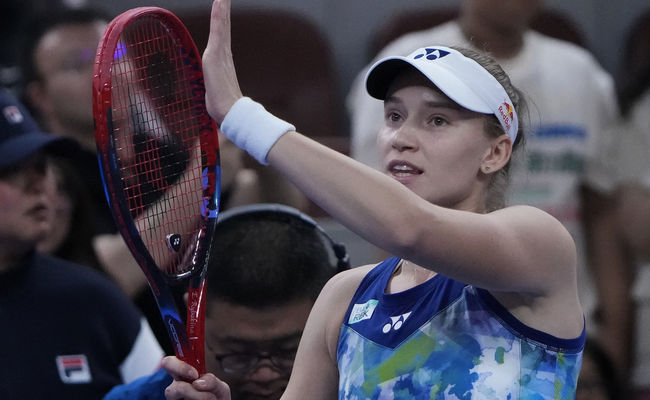 Пекин. Рыбакина обыграла первую ракетку мира и вышла в полуфинал