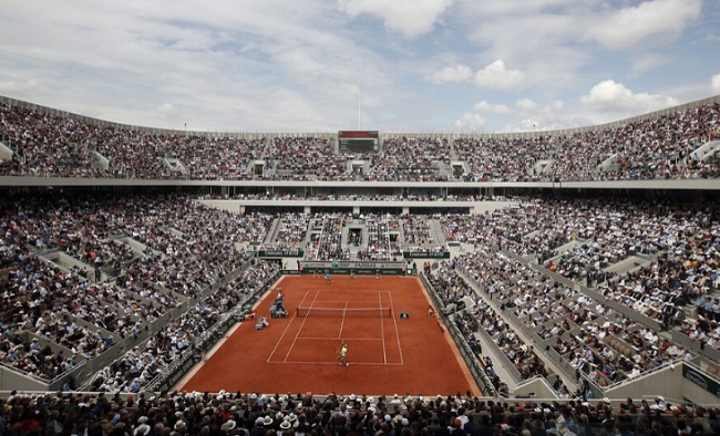 Ролан Гаррос перенесут еще на одну неделю