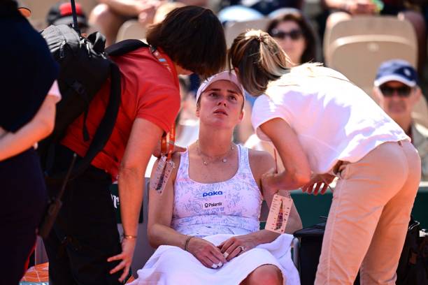 "Было очень неприятно, поэтому пришлось вызывать врача". Элина Свитолина - о причинах медицинского тайм-аута по ходу матча третьего круга на Ролан Гаррос