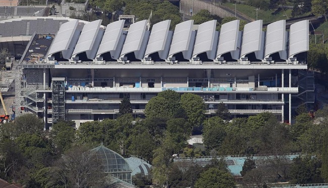 На Ролан Гаррос продолжается работа по подготовке теннисного комплекса к турниру На Ролан Гаррос продолжается работа по подготовке теннисного комплекса к турниру