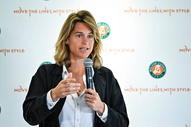 Амели Моресмо: "Невероятно трудно представить "Ролан Гаррос" без Рафаэля Надаля, поэтому буду надеяться, что для него все наладится" Амели Моресмо: "Невероятно трудно представить "Ролан Гаррос" без Рафаэля Надаля, поэтому буду надеяться, что для него все наладится"