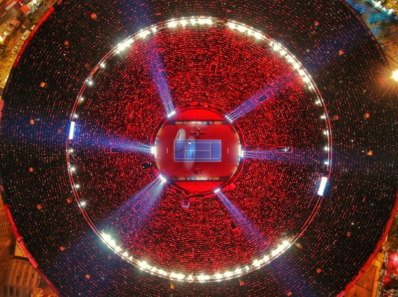 Федерер и Зверев собрали рекордное количество зрителей на теннисном матче