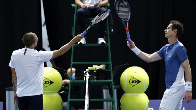 Маррей снялся с турнира в Великобритании, Эдмунд и Эванс встретятся в финале