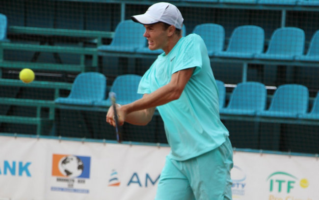 Виталий Сачко потерпел поражение на выставочном турнире в Чехии