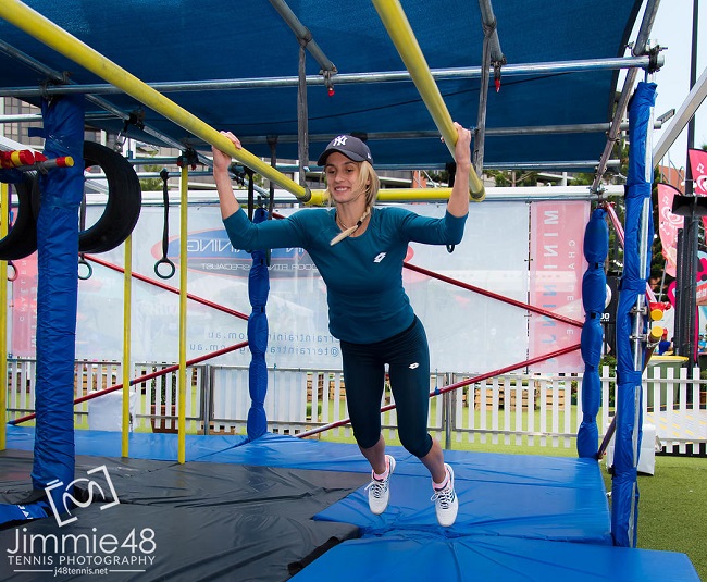 Как Цуренко преодолевала полосу препятствий в Брисбене  Как Цуренко преодолевала полосу препятствий в Брисбене