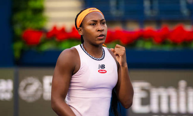 Дубай. Гауфф победила Кис и сыграет против Швёнтек в полуфинале Дубай. Гауфф победила Кис и сыграет против Швёнтек в полуфинале
