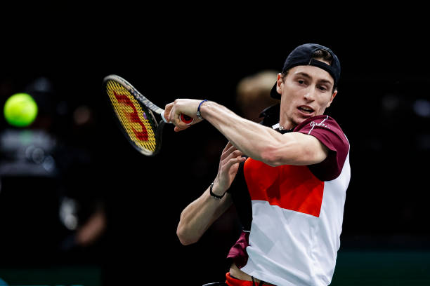 Мец. Убмер разгромил Фоньини и впервые с июня 2021 года сыграет в финале турнира ATP