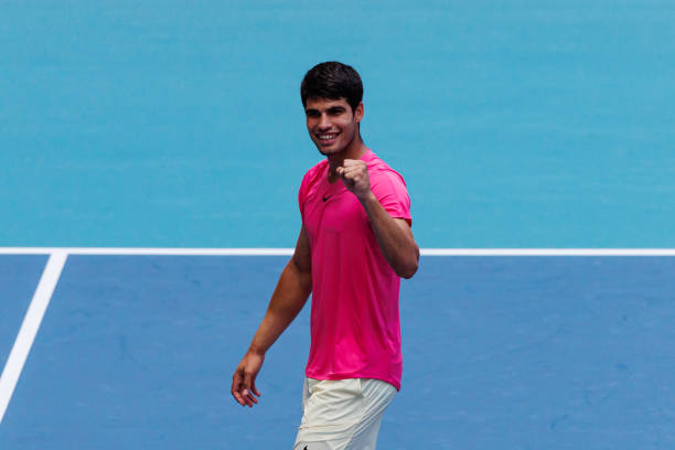 Майами. Алькарас победил Пола, Юбэнкс впервые сыграет в четвертьфинале "Мастерса" Майами. Алькарас победил Пола, Юбэнкс впервые сыграет в четвертьфинале "Мастерса"