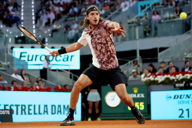 Мадрид. Циципас на решающем тай-брейке победил Тима, теннисист из Китая впервые сыграет в третьем круге "Мастерса" на грунте Мадрид. Циципас на решающем тай-брейке победил Тима, теннисист из Китая впервые сыграет в третьем круге "Мастерса" на грунте