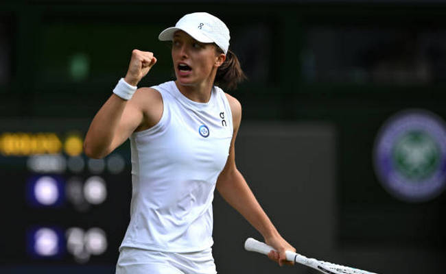 Уимблдон. Швёнтек одержала волевую победу над Бенчич и впервые вышла в четвертьфинал