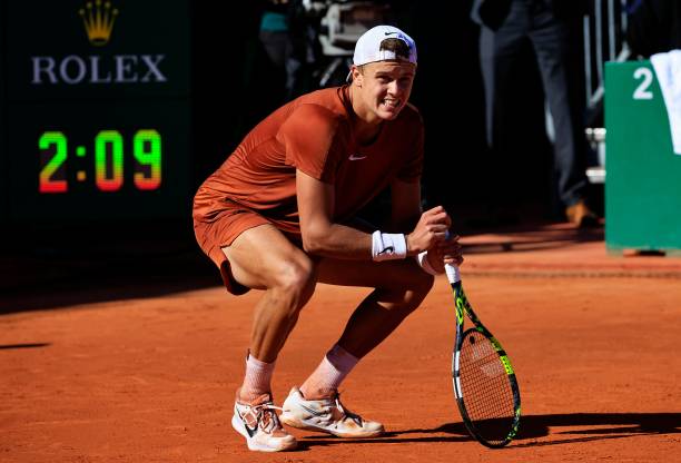 Монте-Карло. Руне проиграл в финале турнира, упустив преимущество в решающем сете Монте-Карло. Руне проиграл в финале турнира, упустив преимущество в решающем сете