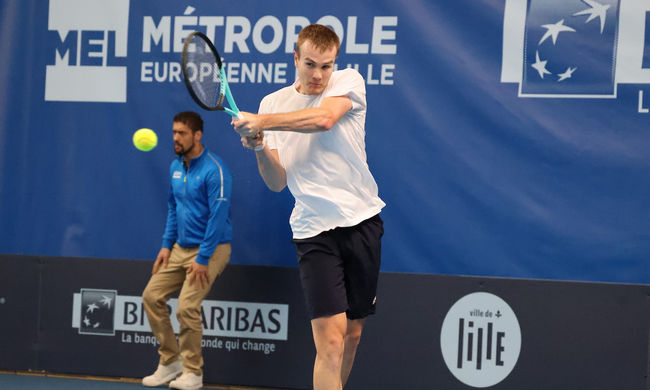 Лилль. Сачко уверенно победил седьмого сеяного на старте основной сетки Лилль. Сачко уверенно победил седьмого сеяного на старте основной сетки