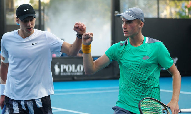 Australian Open. Якубенко вышел в парный четвертьфинал юниорского турнира, Зимнох выбыл из борьбы Australian Open. Якубенко вышел в парный четвертьфинал юниорского турнира, Зимнох выбыл из борьбы