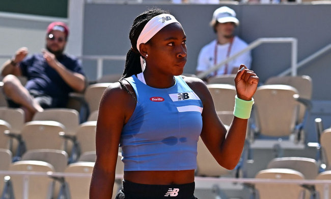 Ролан Гаррос. Гауфф обыграла Шмидлову и третий год подряд сыграет в четвертьфинале