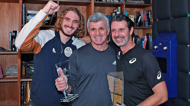 Циципас и Муратоглу будут собирать деньги для игроков, которые находятся за пределами топ-100 в рейтинге