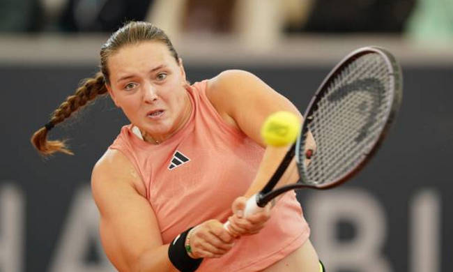 Прага. Четыре сеяных теннисистки проиграли в первом круге, Нимайер сыграет против Байндл
