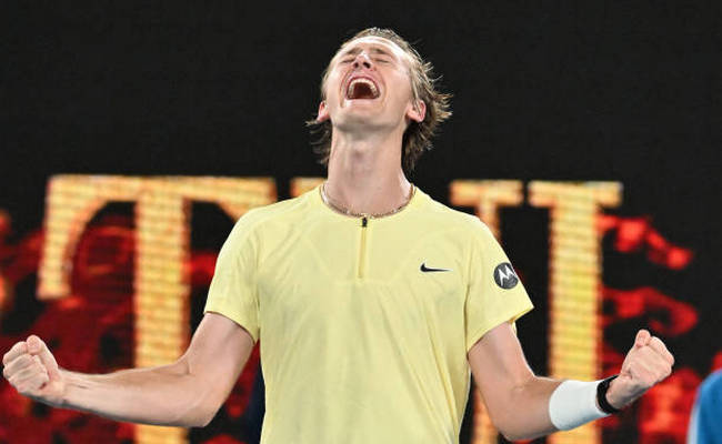 Australian Open. Хуркач в пяти сетах одолел Шаповалова, Корда обыграл финалиста прошлогоднего турнира Australian Open. Хуркач в пяти сетах одолел Шаповалова, Корда обыграл финалиста прошлогоднего турнира